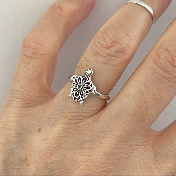 Sterling Silver Mandala Turtle Ring, Sea Ring, Animal Ring, Flower Ring - Picture 11 of 13
